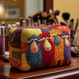 Quilted beauty case with sheep