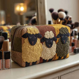 Quilted beauty case with sheep