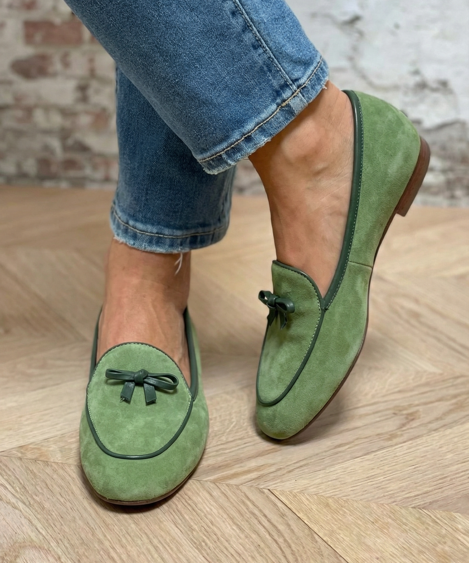 Geneviève - Elegant Flat Shoe with Bow